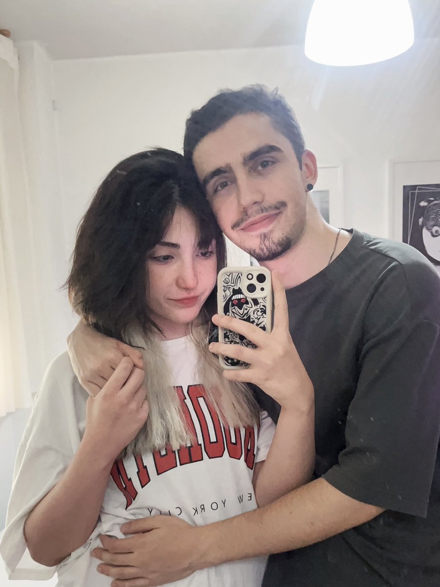 sylvialarcn's tweet image. &amp;lt;3