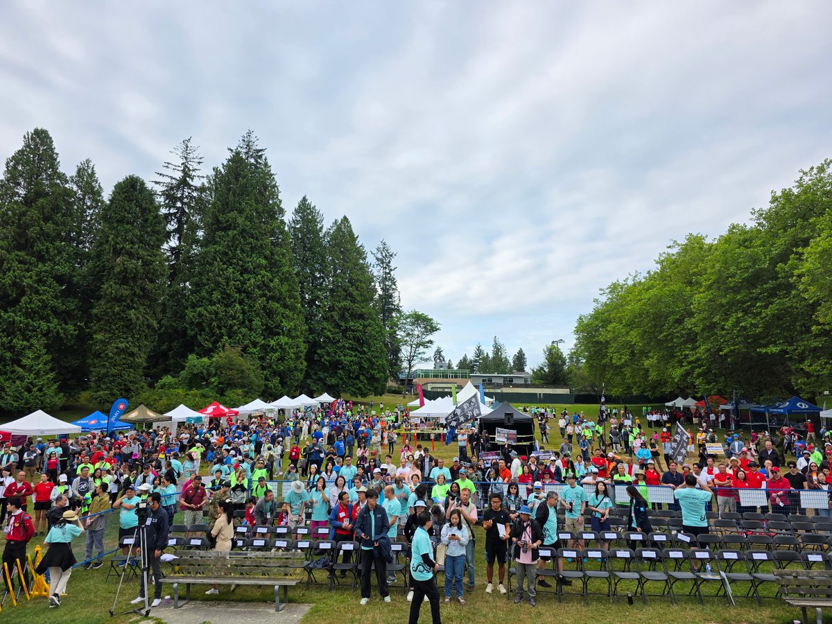 VPDChiefRai's tweet image. Great to see the community come out for the S.U.C.C.E.S.S. Walk with the Dragon this morning in Stanley Park, hosted by S.U.C.C.E.S.S. Foundation CEO Queenie Choo.
More than 4,000 people take part each year, which has raised more than $15 million since it began in 1986. The…