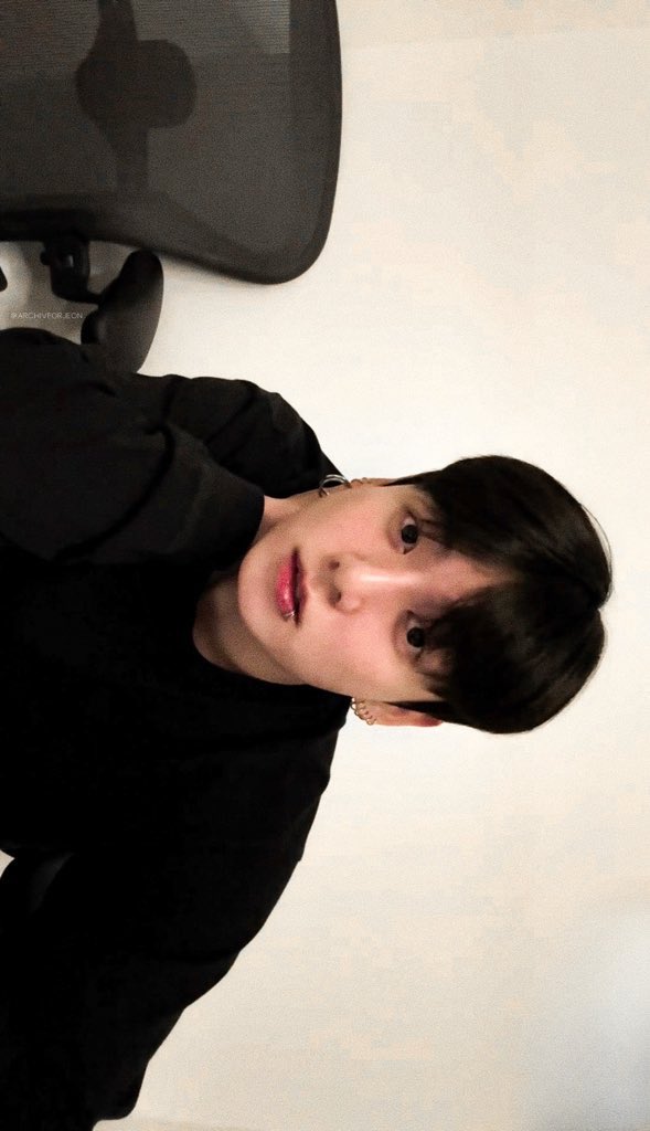 archivforjeon's tweet image. BOYFRIEND 🖤