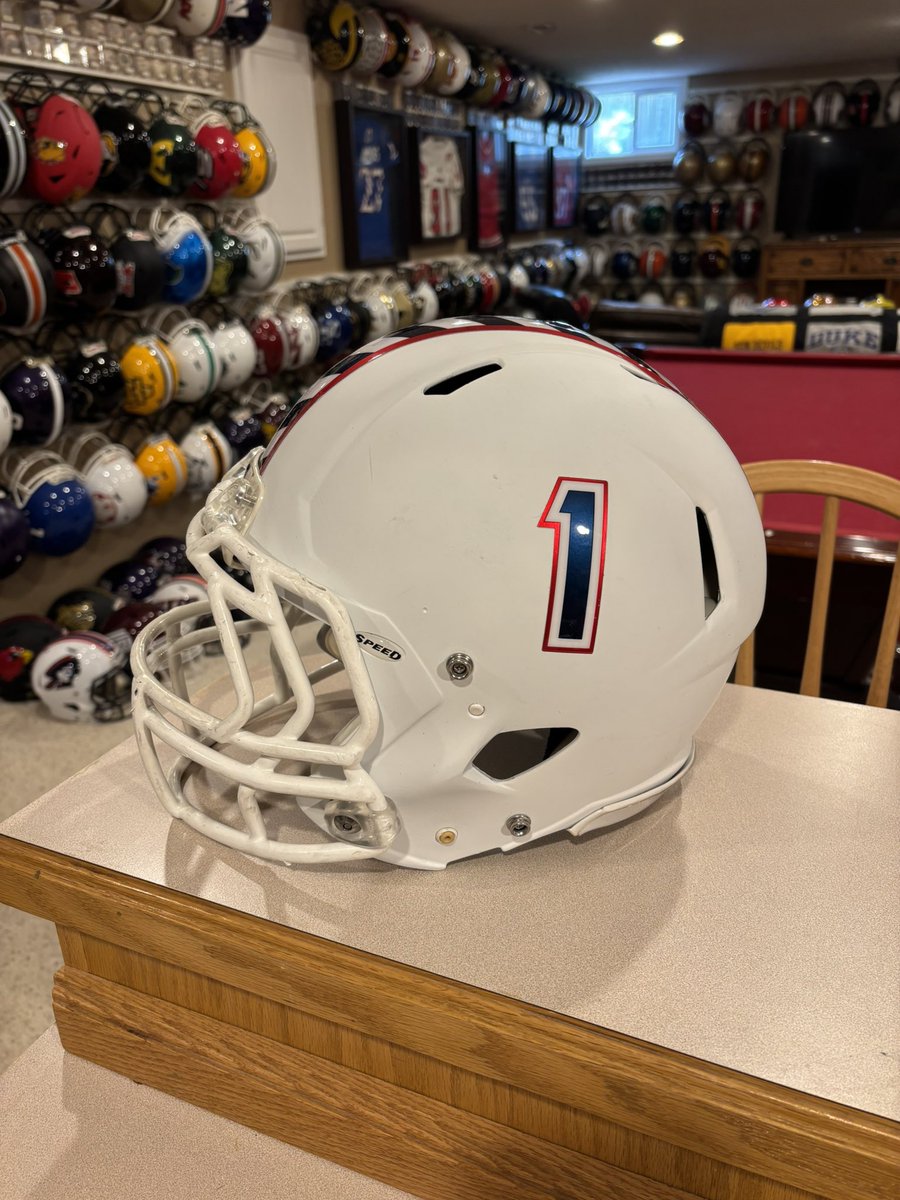 JerryQuickel's tweet image. ‼️New Lid‼️Duquesne Dukes! @NCAA_FCS out of the @NECsports in Pittsburgh PA! Thanks @DuqFB and @CoachDoriaDuq for this beauty! This is @FCSNationRadio1 lid #93 and #625 overall. @CFBHome