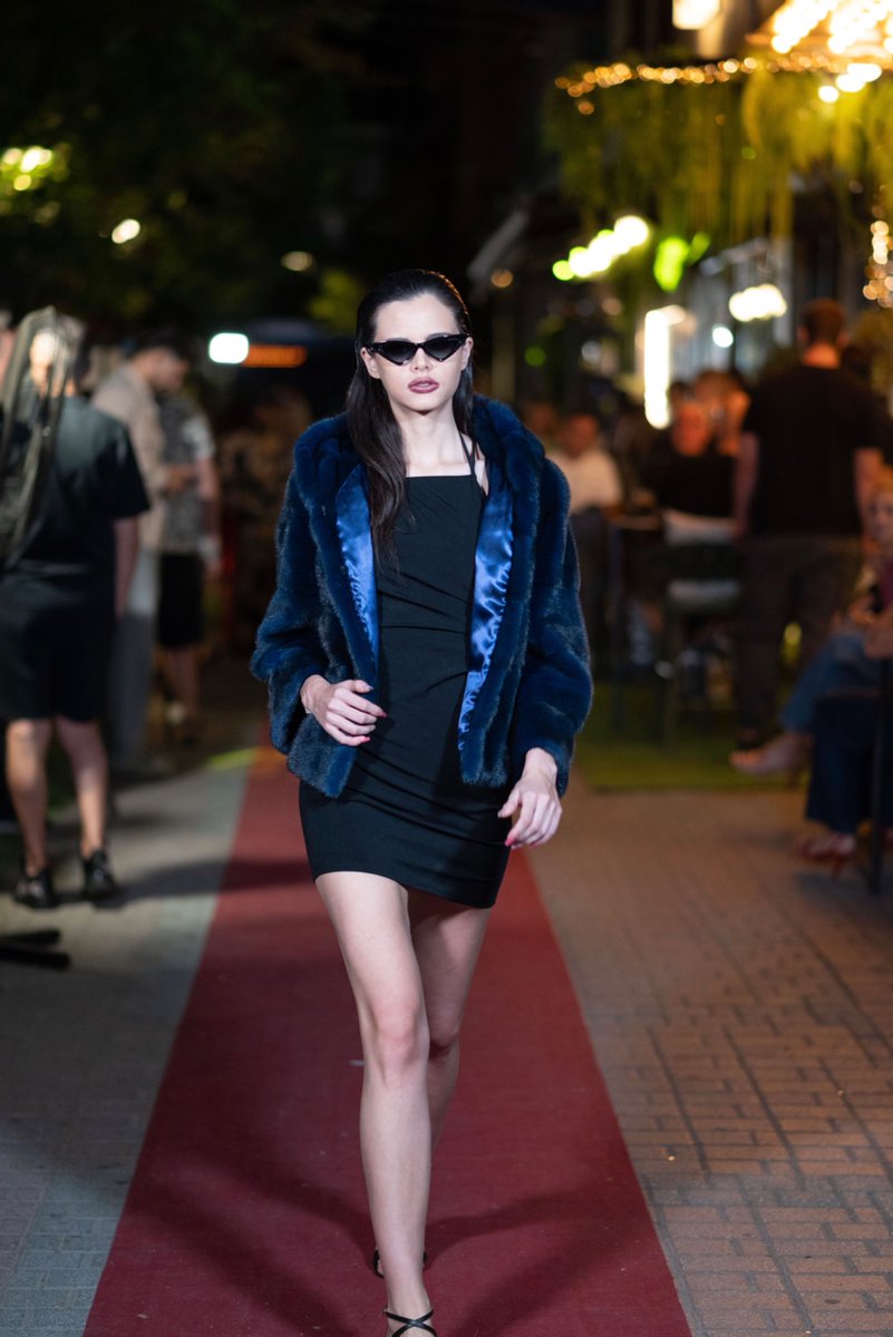 imperiafurs's tweet photo. Stay updated on the fashion trends of the Autumn Winter 2025/26 season.

#fundraisingcharityfashionshow #IMPERIAFURS #NewCollection #WomenCollection #WomenStyle #Fashion #Fashionista #FashionPhotography #FashionBlogger #FurFashion  #paraliakaterinis #greece https://t.co/B0rXj86qWX