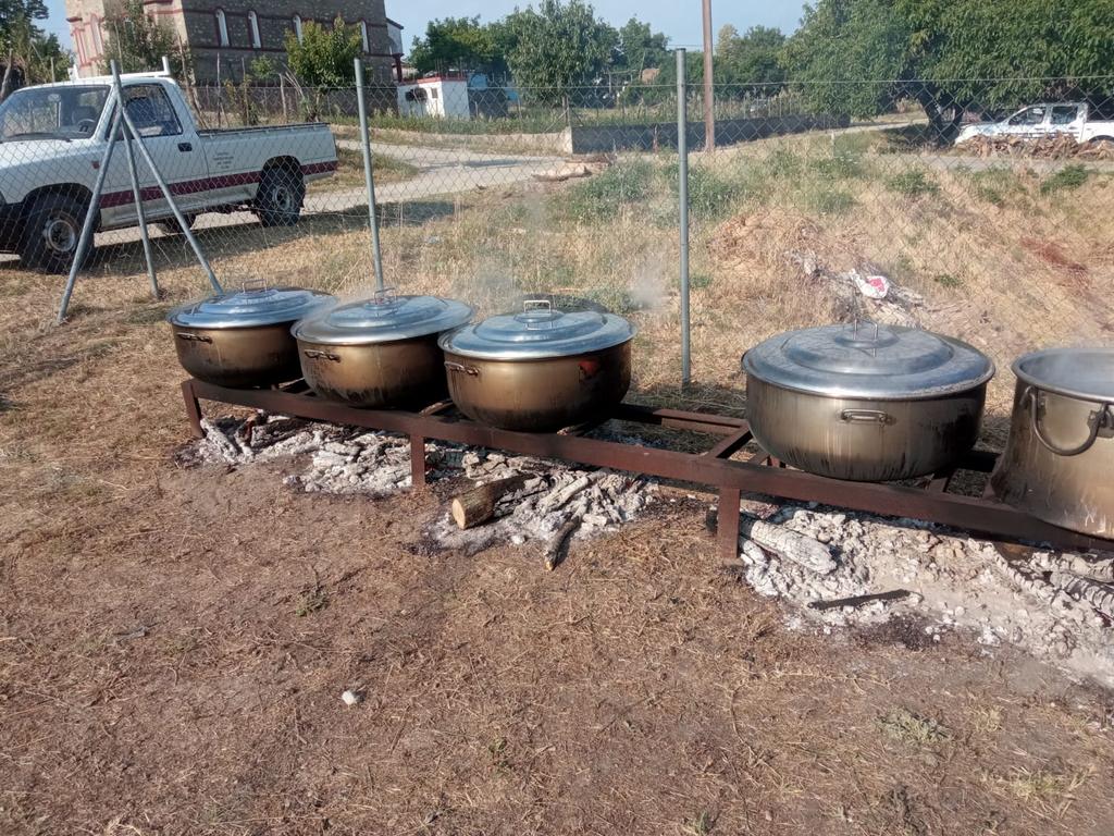 Bu akşam Meriç ili Büyük Derbend köyünde Seçek Ķültür Derneğinin tertip ettiği Aşure etkinligine katildik.Kalabalık soydaşin katılımıyla gerçekleşen etkinlikte emeği geçen herkesi tebrik ediyorum.