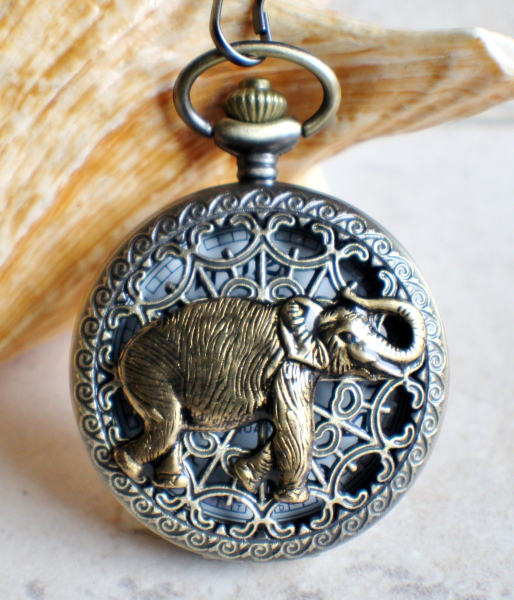 charsfavorite's tweet image. Carry a piece of timeless elegance with our Elephant Mechanical Pocket Watch for only $79. Embrace sophistication and style in every tick. #LuxuryWatches #TimelessStyle
Shop Now charsfavoritethings.com/products/eleph…