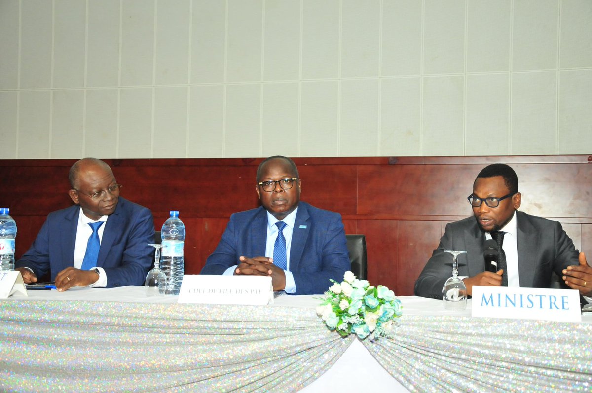 oms_benin's tweet image. La rencontre semestrielle du @MSbeninOfficiel et des #PTF a été présidée par le Ministre de la Santé Prof. Benjamin HOUNKPATIN et co-présidé par Dr Konan Kouamé Jean, Représentant de l' @oms_benin et chef de file des PTFs.
Pour @jeankkonan
" Notre rencontre se tient dans un…