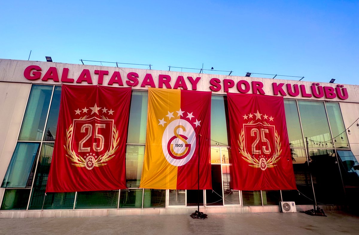 Çocukluk aşkımsın.