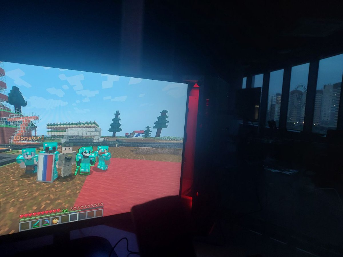 ZShakerCentral's tweet image. 2 years ago i was playing Minecraft in PMC Wagner Center
