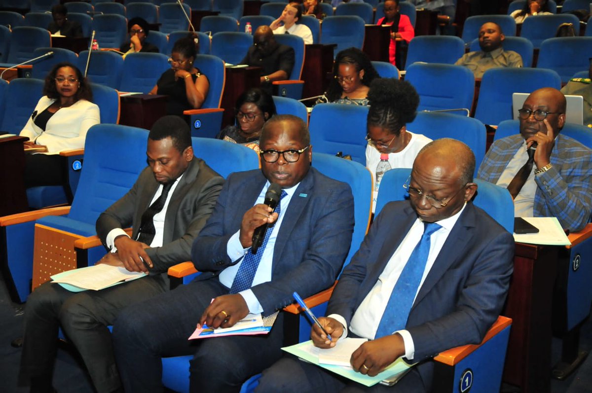 oms_benin's tweet image. La rencontre semestrielle du @MSbeninOfficiel et des #PTF a été présidée par le Ministre de la Santé Prof. Benjamin HOUNKPATIN et co-présidé par Dr Konan Kouamé Jean, Représentant de l' @oms_benin et chef de file des PTFs.
Pour @jeankkonan
" Notre rencontre se tient dans un…