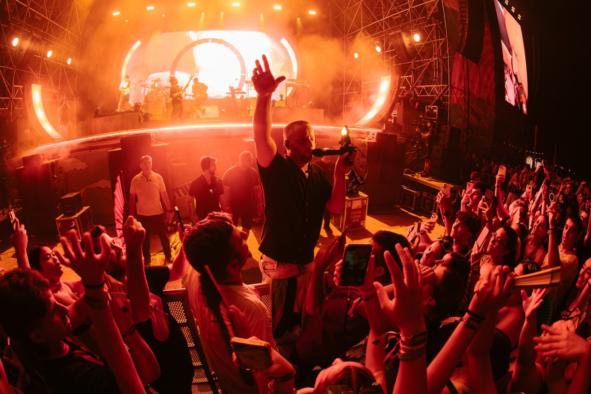 ☀️<a href="/OquesGrasses/">Oques Grasses</a>, <a href="/thetyets/">The Tyets ☕️ CAFÈ PELS MÉS CAFETEROS</a>, <a href="/iseododosound/">Iseo & Dodosound</a>, #Adala i <a href="/JazzWoman_Music/">JazzWoman</a> van actuar ahir a la nit a la segona jornada del <a href="/festiuet/">Festiuet</a> .

✍️ <a href="/Ovelitus/">Sergi Núñez</a> 
📸 <a href="/giselajane/">Gisela</a> 
enderrock.cat/noticia/29944/…