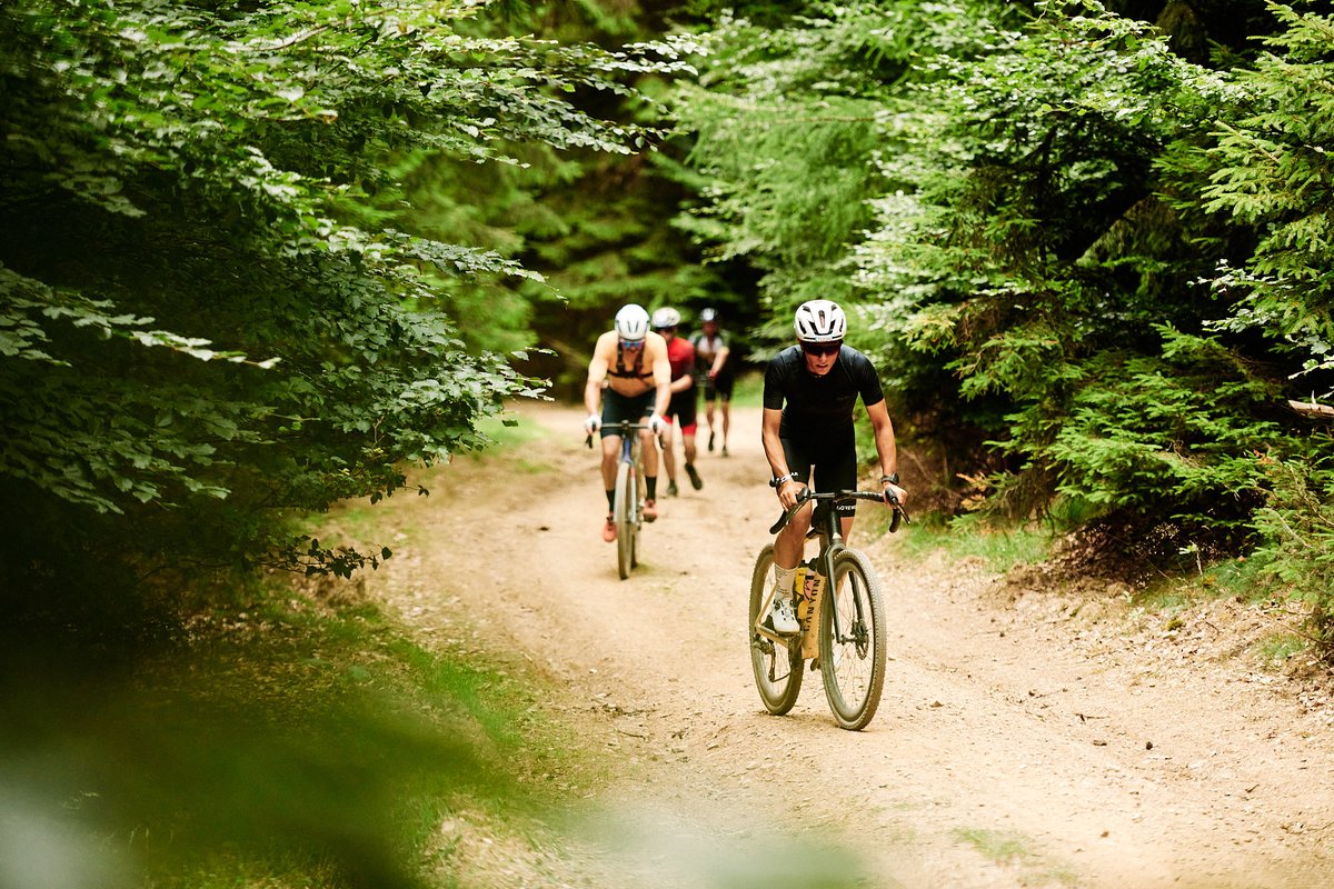 Rad am Ring 2025 – what a weekend! 🚴🏼‍♂️

24 hours through the Green Hell – day and night, and you delivered! 🔥

#HeartRace

Photos: Marius Holler