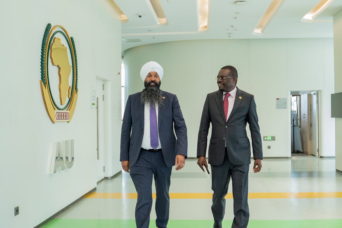 Marc_Ben's tweet image. On his way to his G20 ministerial meeting in South Africa, Secretary of State for Development @randeepssarai made a stop in Ethiopia to meet with our partners. Among others @_AfricanUnion @AfricaCDC @amma_twumamoah @parfait_onanga @ECA_OFFICIAL @Dr_JeanKaseya