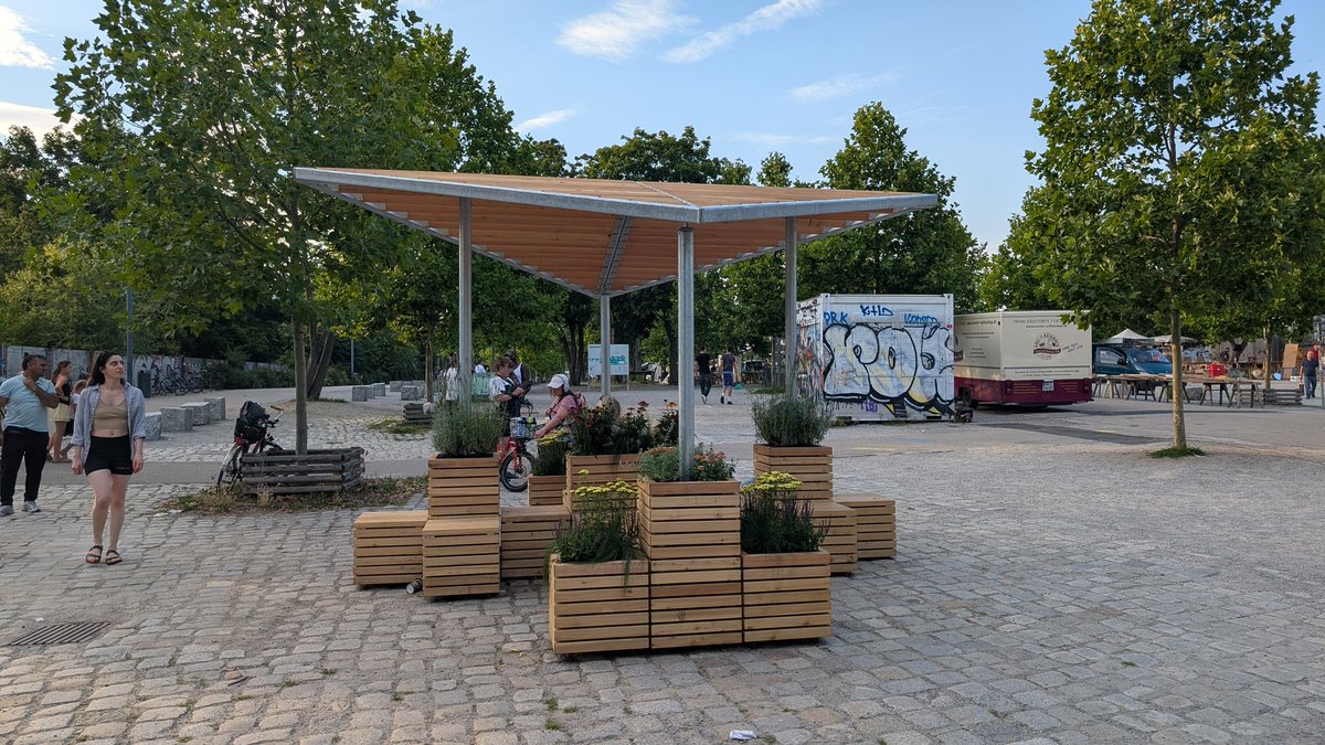 Wer was will, ich bin beim 45000€ Cooling Point! #Berlin