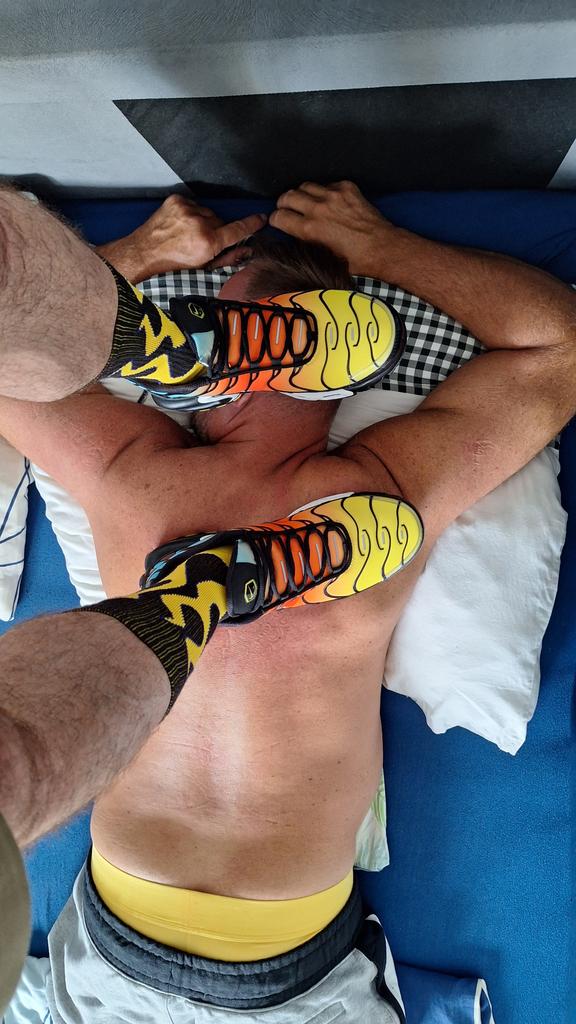 SneakTraveller's tweet image. I was happy. Sub was happy as well. It's a win-win game. Wanna play? Yes, you do! DM with offer.

#Master #slave #beunder #serveMe #trample #Nike #NikeTN #kissMyAirs #lickMySoles #FinDom #Alpha #Dom #cashfag #cwel #PayOrGo #laydown @MasterPromoAcc @FindomAlphaRT