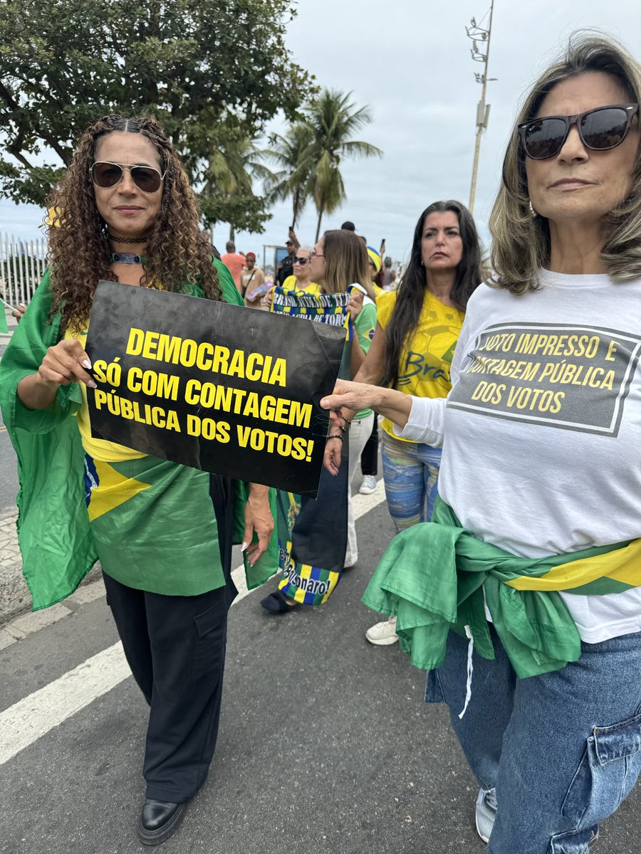 BebeSchmitt's tweet image. Rio de Janeiro, 20/07/2025
Passeata contra as arbitrariedades do desgoverno Lula e ESSETÊEFE  nossa homem ao procurador do MT #FelipeGimenez que luta por essa causa há anos.