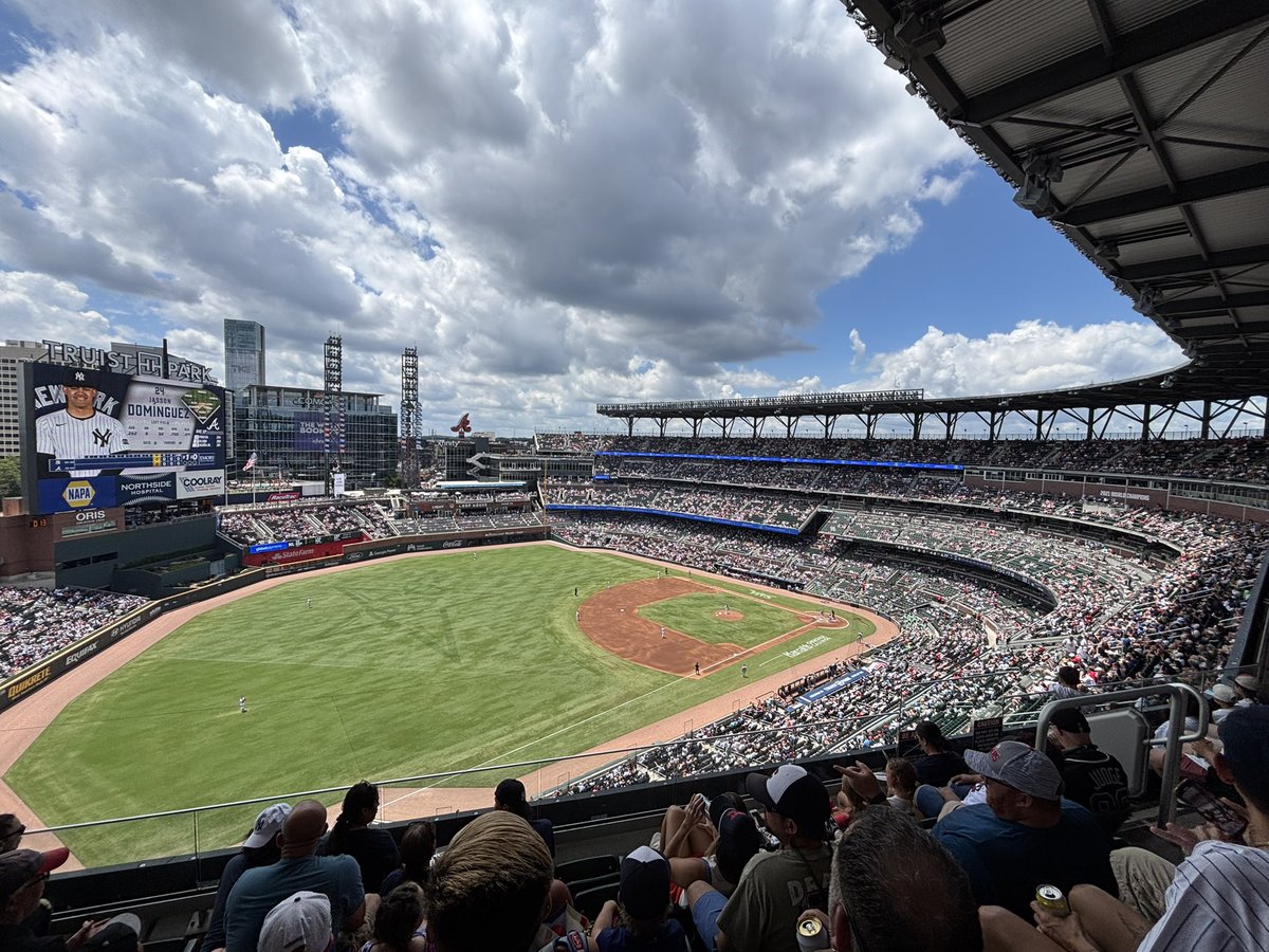 CrowderJason's tweet image. A little Sunday afternoon Braves/Yankees game.