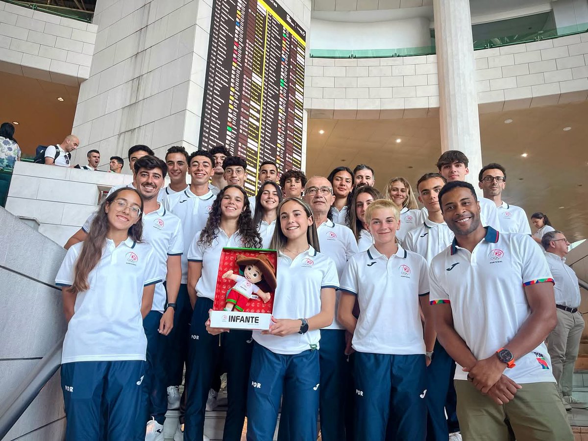 AVitoriaSempre's tweet image. ⚪⚫ Sara Ferreira nos FOJE 🏃♀️
A jovem atleta Vitoriana irá representar Portugal no Festival Olímpico Jovem Europeu.
Um evento multidesportivo bienal dedicado a atletas europeus com idades entre os 14 e os 18 anos, precede os Jogos Europeus e os Jogos Olímpicos da Juventude.