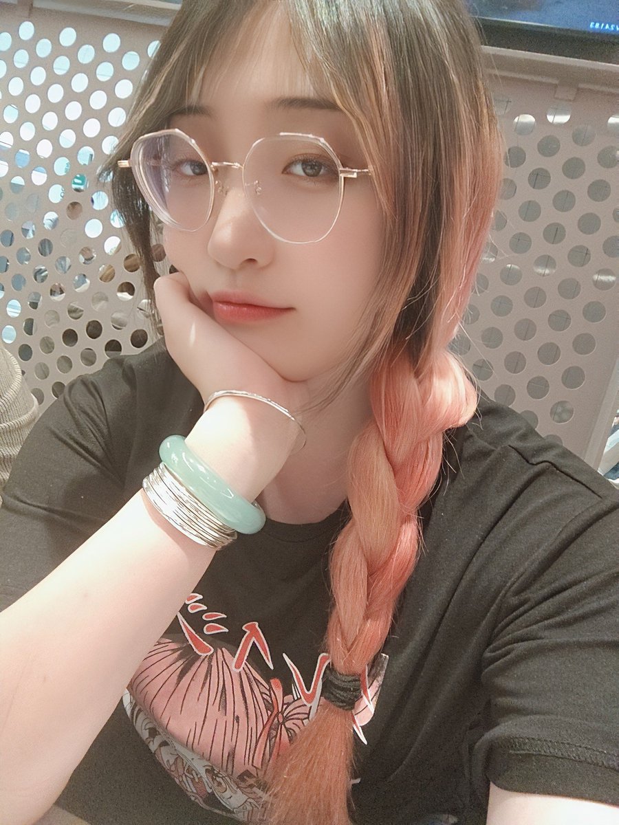 不是兔兔兔兔子 (@zhngsn93291263) / Posts / X
