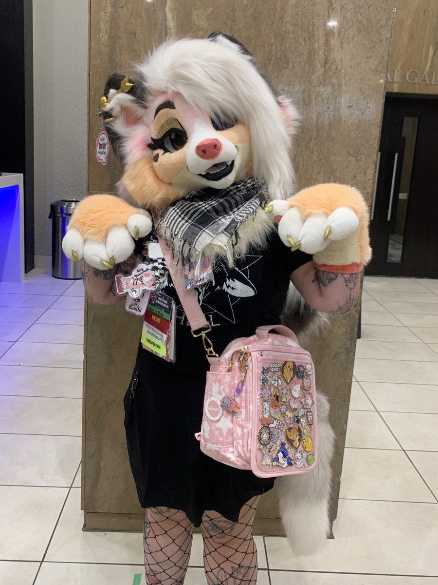 dog girl has entered the building ‼️