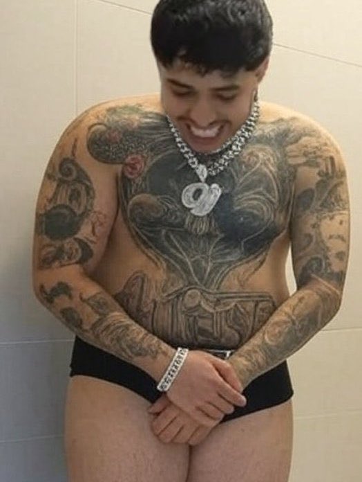 marti rata || FELIZ CUMPLEAÑOS RAI 🥳 tweet media