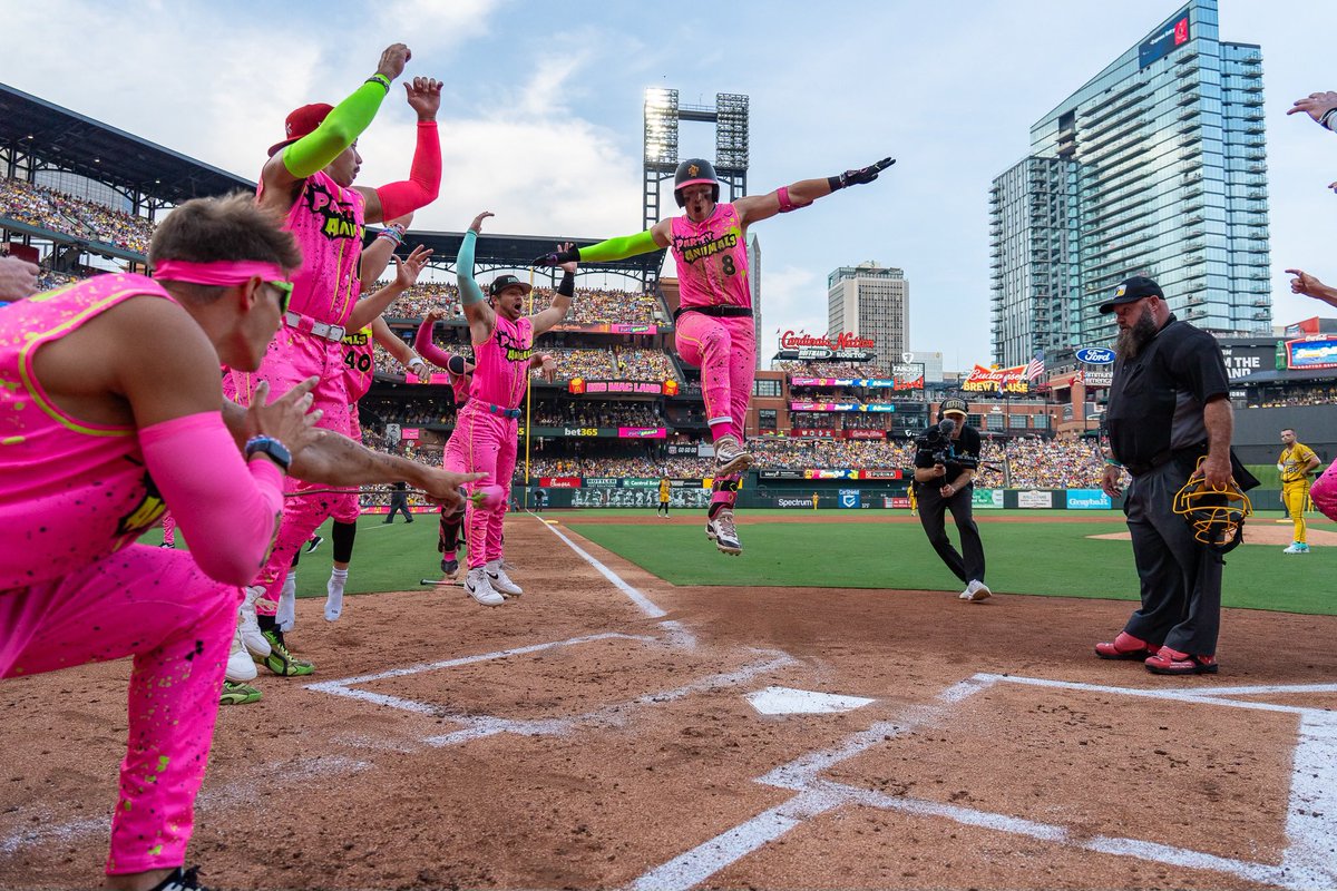 ThePrtyAnimals's tweet image. Jamming to MGK with Noah Fisher? Crowd surfing with Mark Smith? What about a little dance party on the mound with Riyan Rodriguez? Check, check, anddddd CHECK ✅ STL, you made the party under the arch unforgettable. We hope to see you again soon 💗
Next up: Norfolk– get ready…