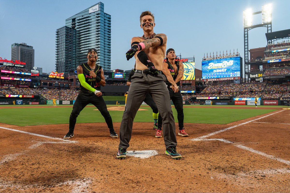 ThePrtyAnimals's tweet image. Jamming to MGK with Noah Fisher? Crowd surfing with Mark Smith? What about a little dance party on the mound with Riyan Rodriguez? Check, check, anddddd CHECK ✅ STL, you made the party under the arch unforgettable. We hope to see you again soon 💗
Next up: Norfolk– get ready…