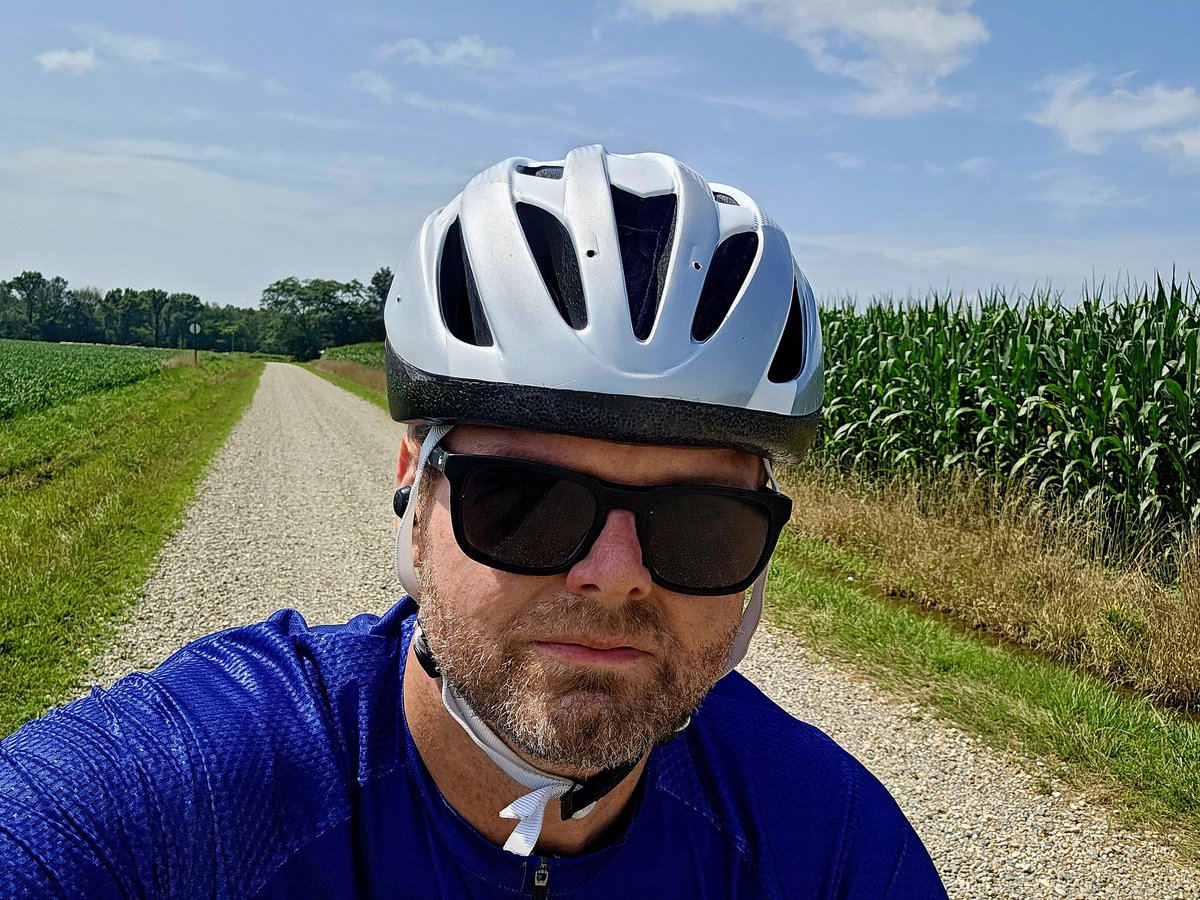 Took a short ride this morning. The humidity is absolutely brutal. I had to make my ride shorter than I wanted to, but it was still a good workout.

#gravelcycling 
#heattraining 
#cycleshots