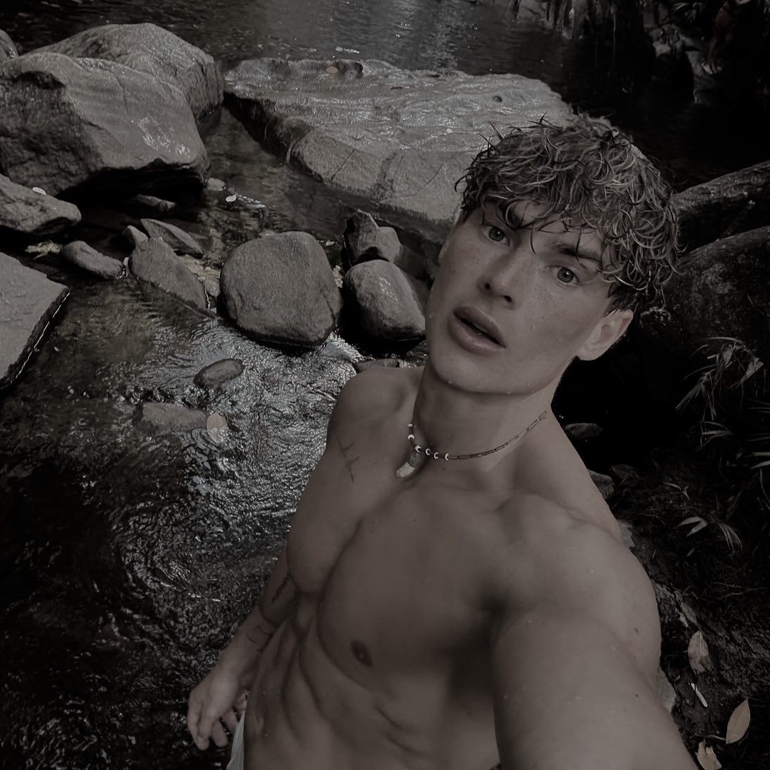 ️ ️ ️ 𝒋eremiah tweet media