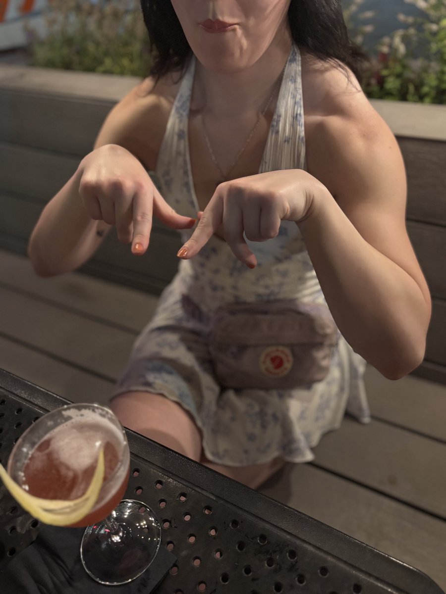 jaelalaray's tweet image. “You gonna finish that?”