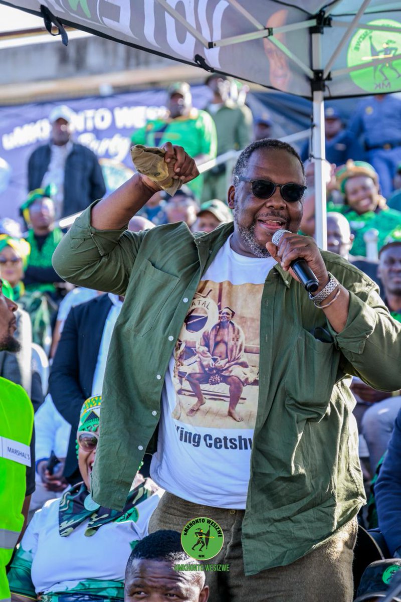 MkhontoweSizwex's tweet image. Today, the uMkhonto weSizwe Party hosted the Syabalanda Prayer at the Manguza -Zuma Sports Ground.
The event was graced by H.E. President Zuma, the Deputy President, National Chairperson, Deputy Chairperson, Treasurer General, KZN Provincial Convenor, Youth League President and…