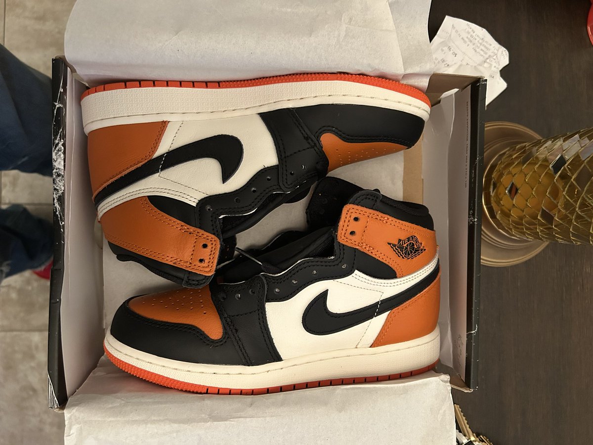 <a href="/SellKicksSunday/">SellKicksSunday</a> BNIB 2025 #SIZEFOURANDAHALFY $225 ZELLE SHIPPED