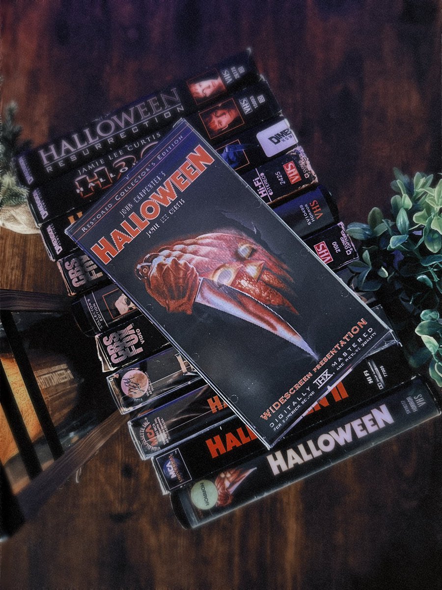 tbaugh725's tweet image. 1999 Halloween Re-Release (Lenticular Cover) 🎃 #vhs #halloween