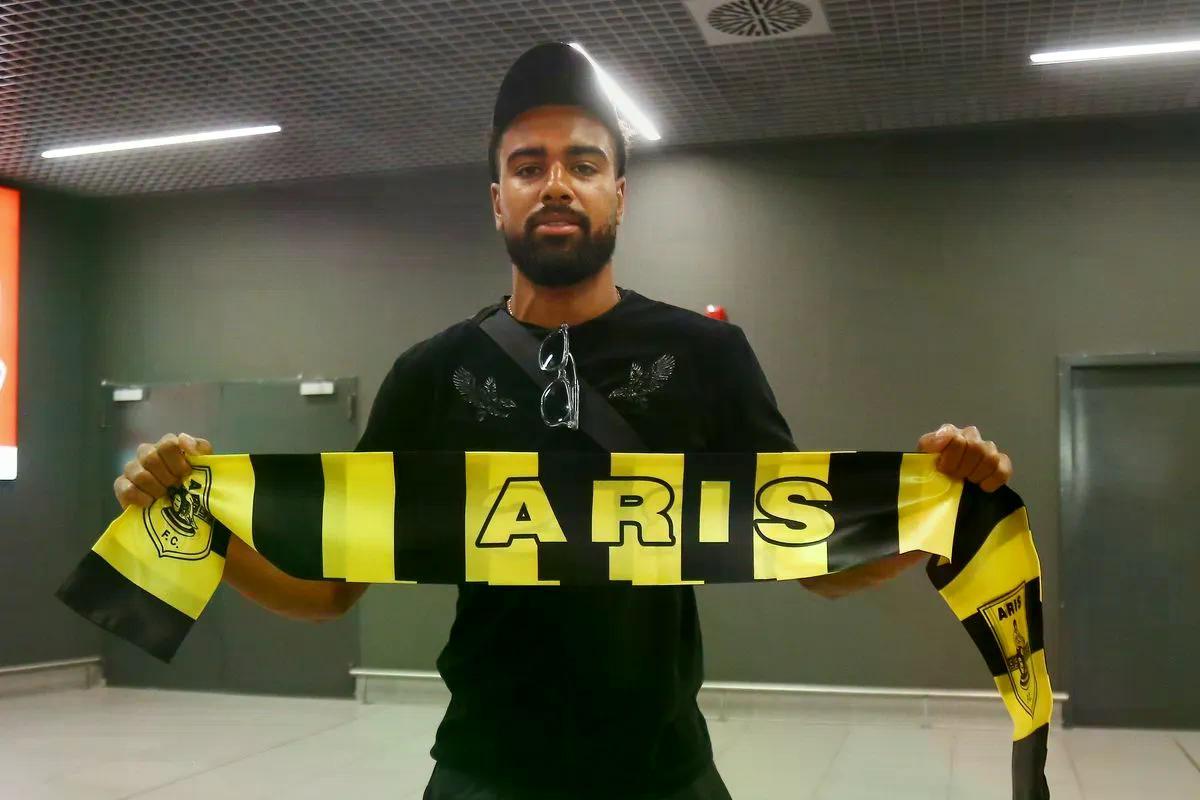 HellasFooty's tweet image. 🔜 Gambian centre back Noah Sundberg has landed in Thessaloniki to sign for Aris 🇬🇲🔜✍️🟡⚫️
#Aris #SLGR #NoahSundberg