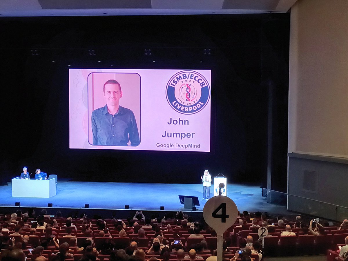 IreneJulca's tweet image. Starting #ISMBECCB2025