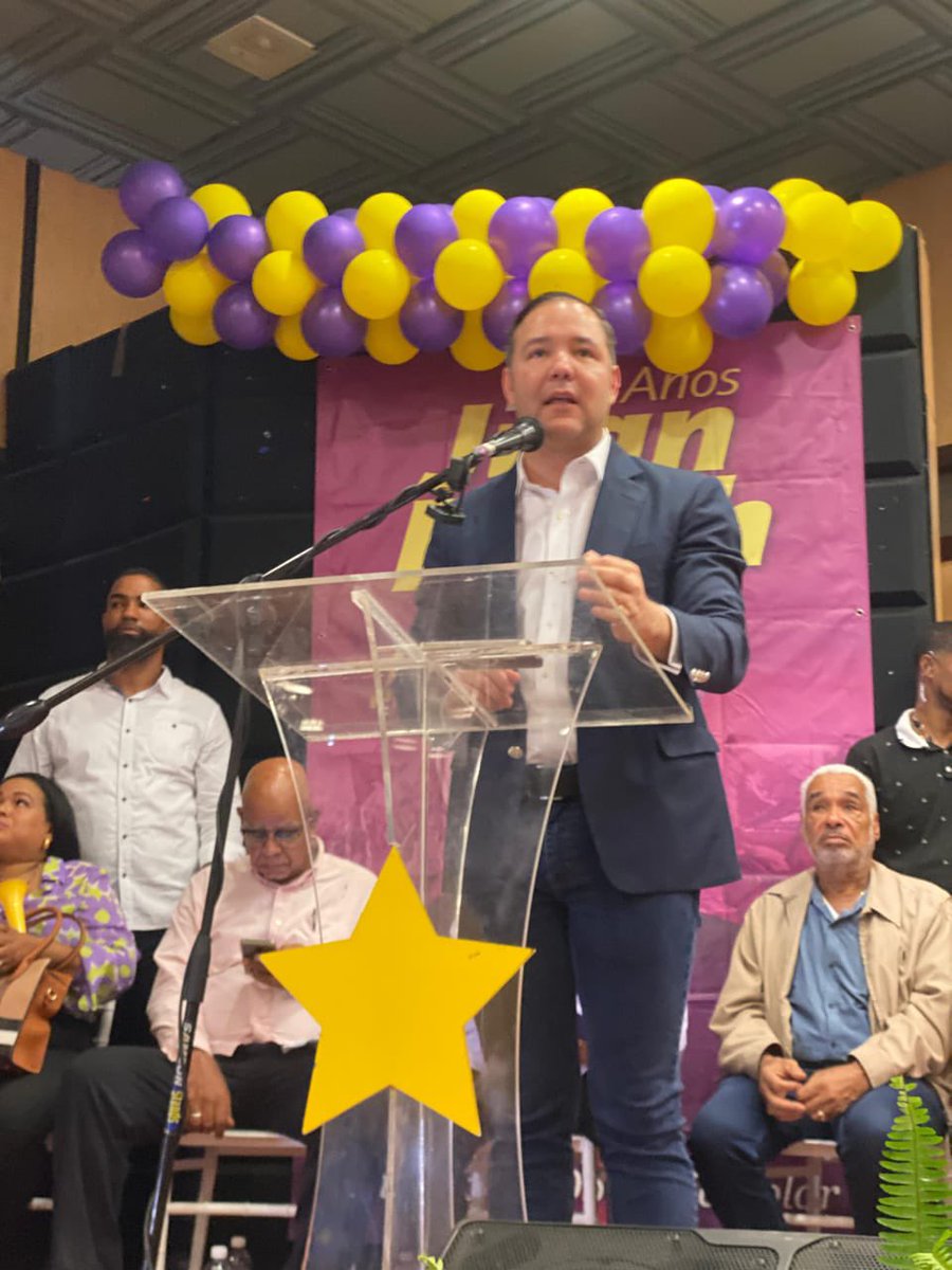 SalyVera19's tweet photo. Gran trabajo en #Dajabon gracias a la colaboración del compañero Gregorio Reyes (Goyo ) Fundador del #PLD en esta Provincia , por sumar a nuestro Secretario General @JohnnyPujols y a nuestro Presidente @DaniloMedina ! Arriba el @PLDenlinea #Seguimos #Sumando para ganar en el 2028 https://t.co/wV4AUUBt7X