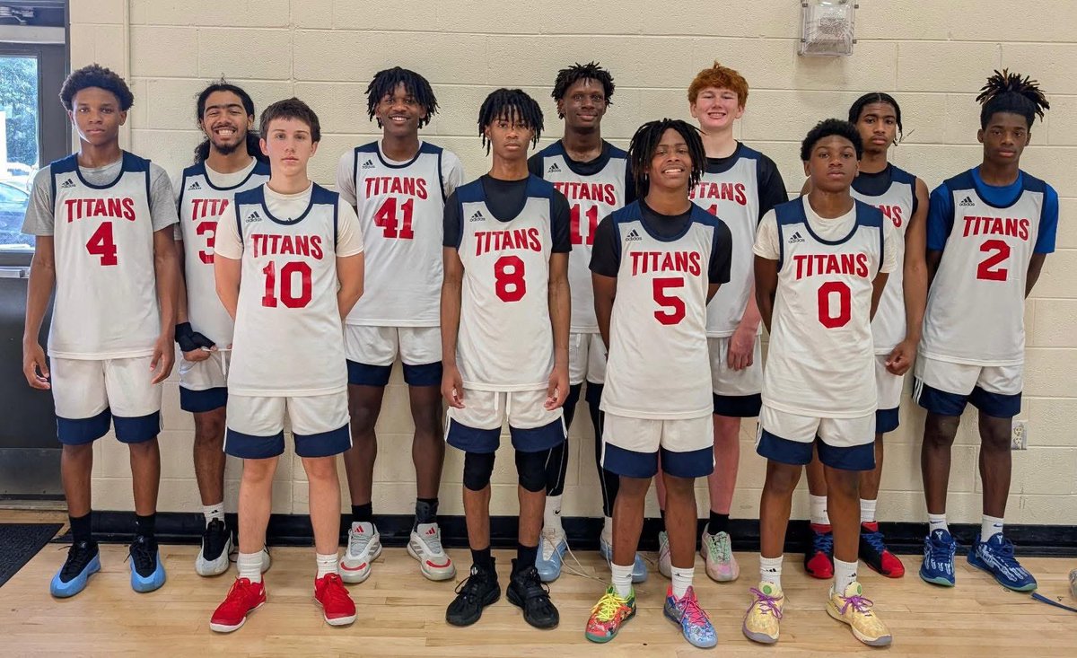 mightytitansfl's tweet image. The 2028 squad went to the On The Radar Power 24 tournament in Altanta this weekend and finished 5-0.
Final season record, 22-5!
Last run of the season was the best run!
Now it’s time for them to hit these college camps and make an even bigger name for themselves.
Go Titans!