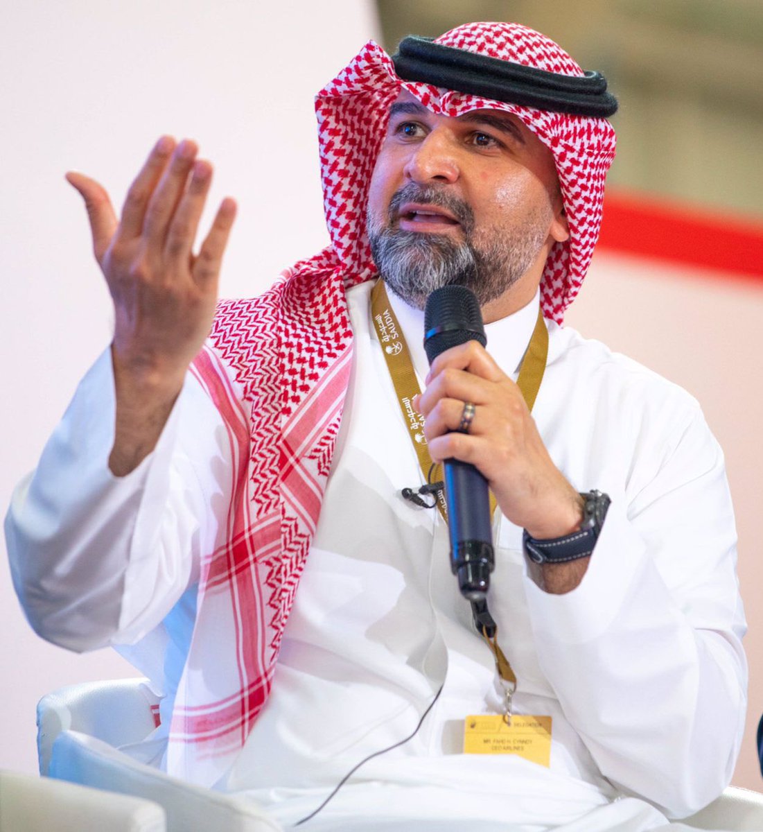 حبايبي جمهور #الاتحاد 
أحب أطمنكم أن صوتكم مسموع عند رجال الاتحاد ومحبيه من أعضاء الشرف والداعمين، وأن الجميع تعاهد على الوقوف مع إدارة أخي فهد سندي دعماً للإستقرار وللمرحلة المقبلة.
الله يوفق نادينا، و #اتحادنا_قوة 💛🖤