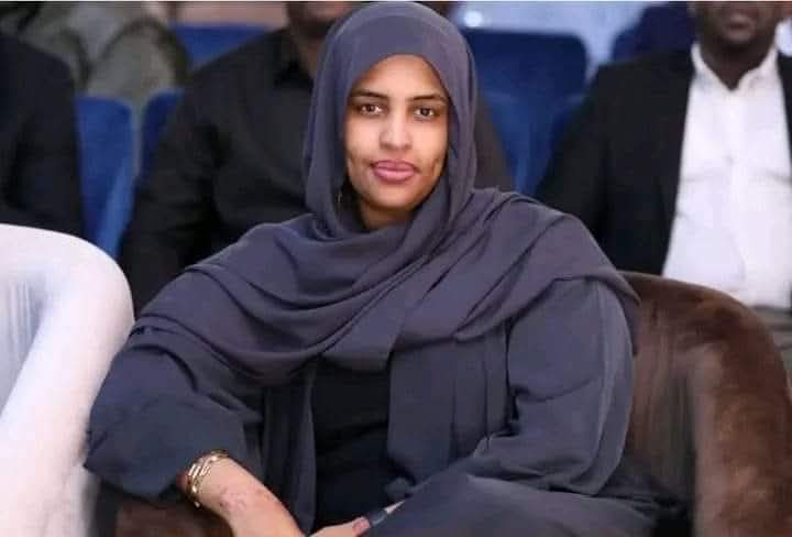 HersiAbdikadar's tweet image. Hadii @HassanSMohamud ka cararay inuu ka hadlo hubka sharci darada ah ee ay #Puntland qabatay, maxaa sidoo kale aamusiyey Mako Maxamuud Muuse, oo uu horey noogu sheegay ineey tahay lataliyaha qulqulka hubka sharcidarada ah.