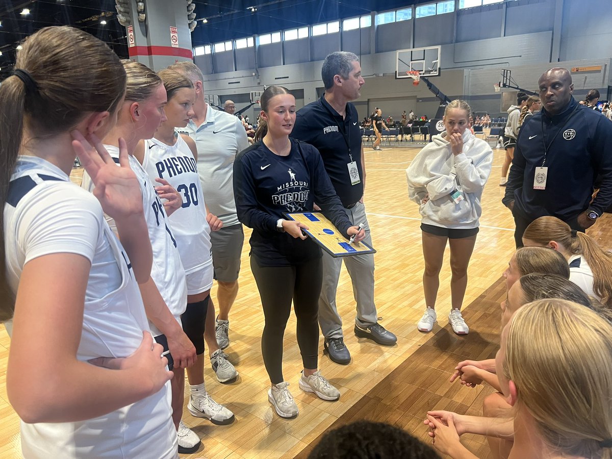 Phenom Basketball tweet media