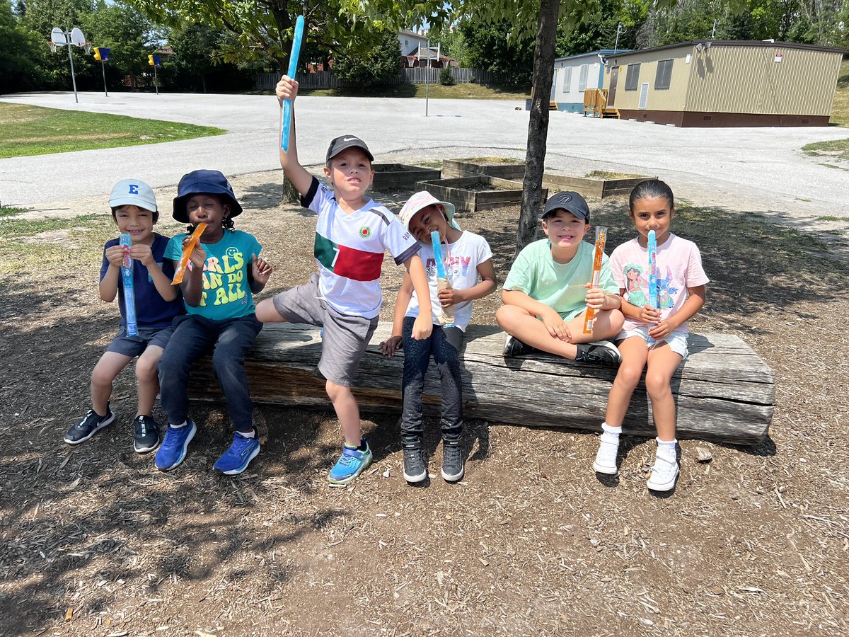 Thank you <a href="/AFLToronto/">The Angel Foundation</a> for making some Friday Freezie Fun possible for our Summer Scholars! Great way to head off into the weekend🧊🥳 <a href="/TCDSBSummerLrn/">TCDSB Summer Learning</a> <a href="/KerrEteach/">Kevin Kerr</a> <a href="/BrendaSevillano/">Brenda Sevillano</a> <a href="/MsCRoti/">Christina Roti</a>