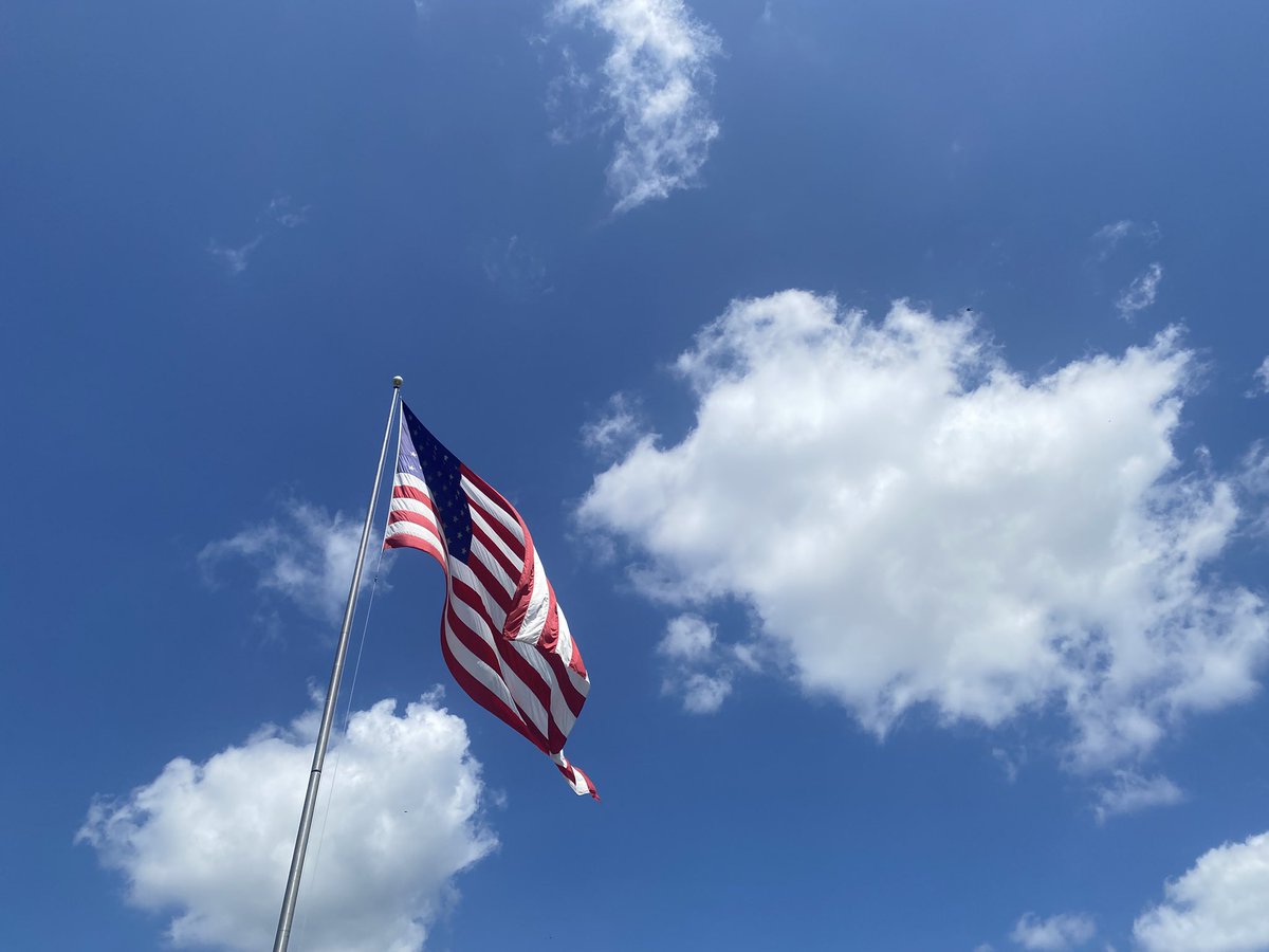 DrozBall's tweet photo. A couple photos from today. #America #flag #Americanflag #photooftheday #photo #photography #photographer https://t.co/Cj2RRlkqDG