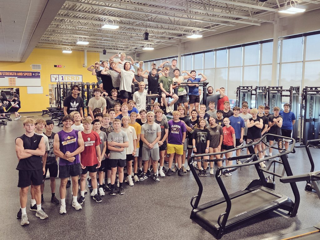 We capped off our 2025 offseason workouts last week. We averaged 95 kids per workout. So excited for this group #1HERD ##goelks