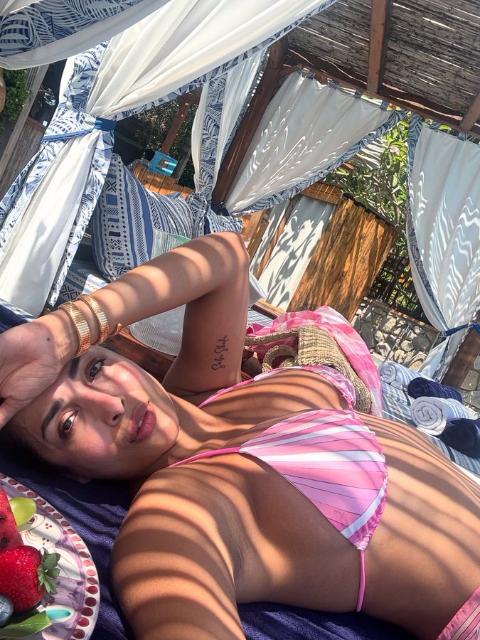 GwUadldbEAAY1cK?format=jpg&name=900x900