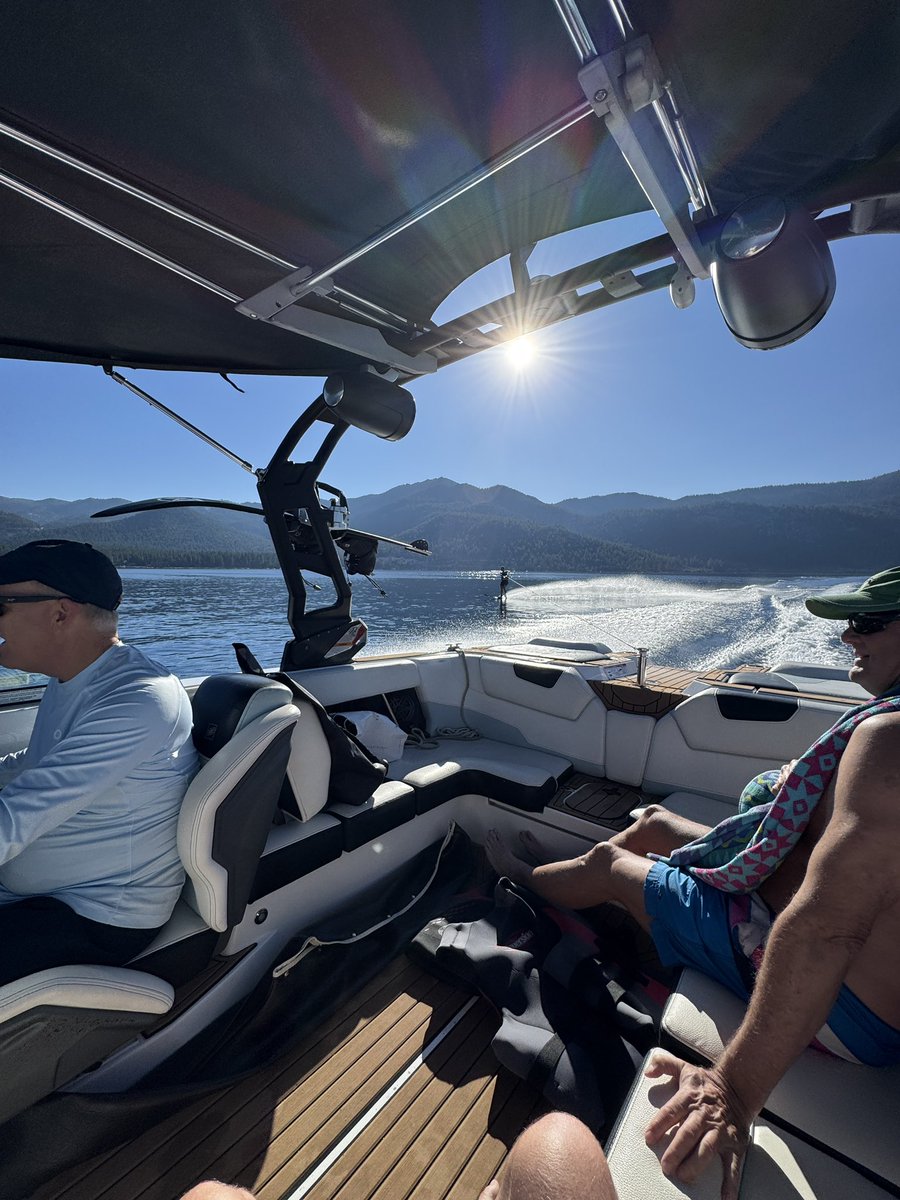 masonnwarnerr's tweet image. Nothing better than an early morning ski and wake-surf sesh in Tahoe