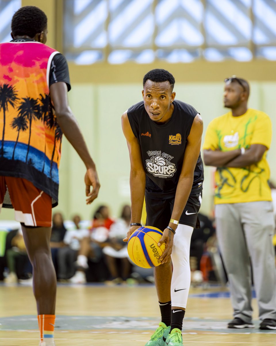 SkolRwanda's tweet image. The 3X3 squad battles reach new heights in the Semis; teamwork, flair, and street hustle on full display!

Powered by Skol Panaché, official partner of Kigali Street Ball. 
#3v3Hoops #StreetBallKigali #PanacheVibes