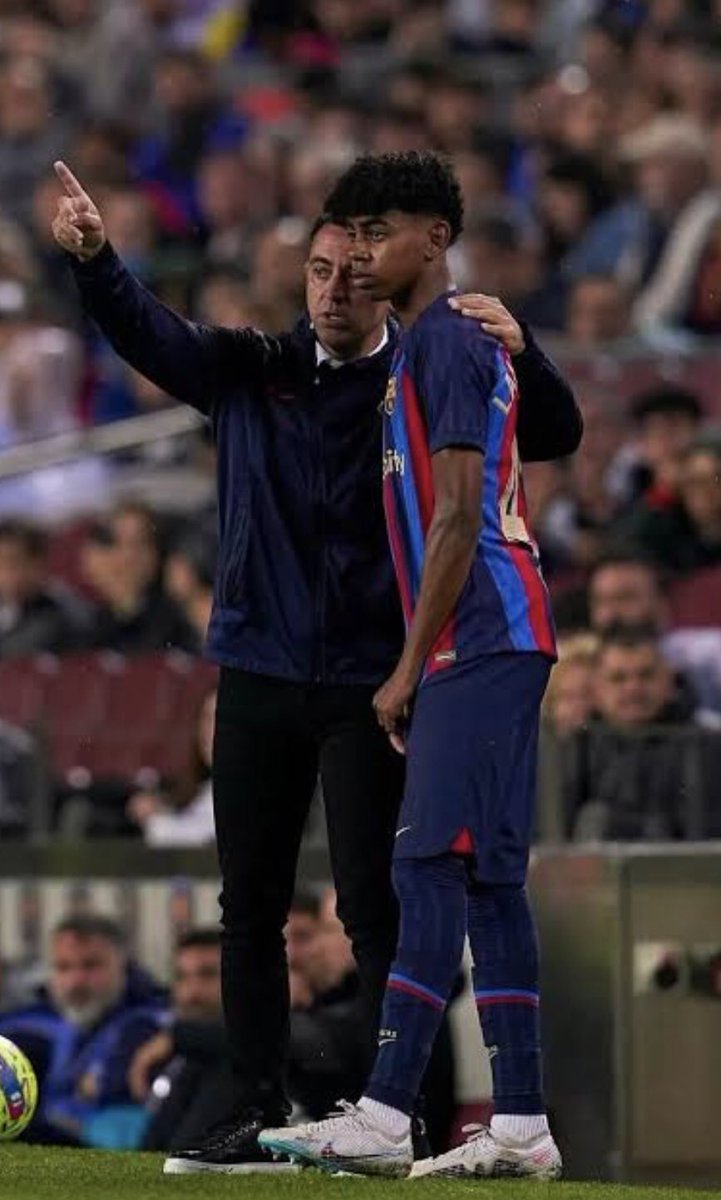 AlexHdz95_'s tweet photo. @JuandaRM7 Debutó a los 15 años siendo más alto que Xavi que mide 1.70. https://t.co/7ojRCLshUH
