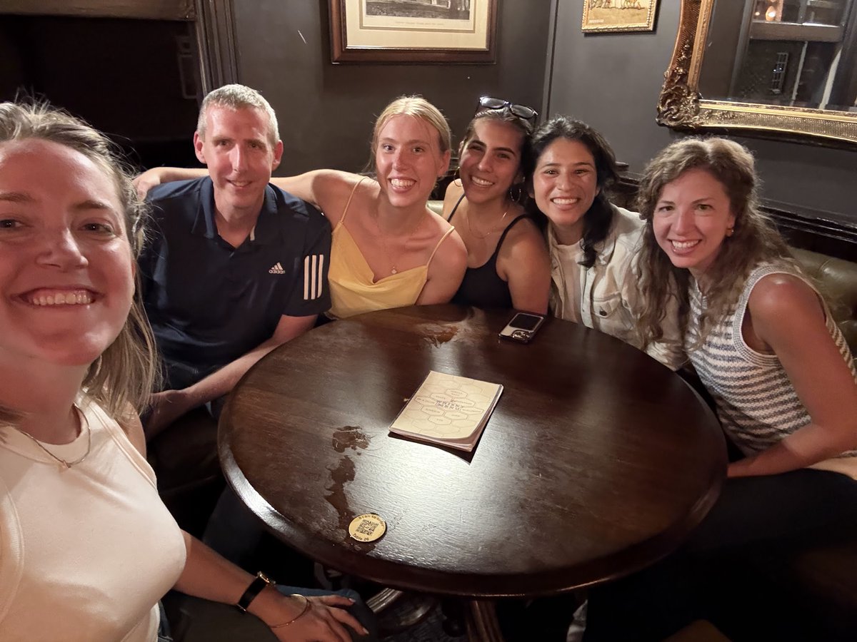 Dru_Johnson's tweet image. Hanging out in Oxford with former @thekingscollege students (and colleagues) + some rando actor from NYC ;)