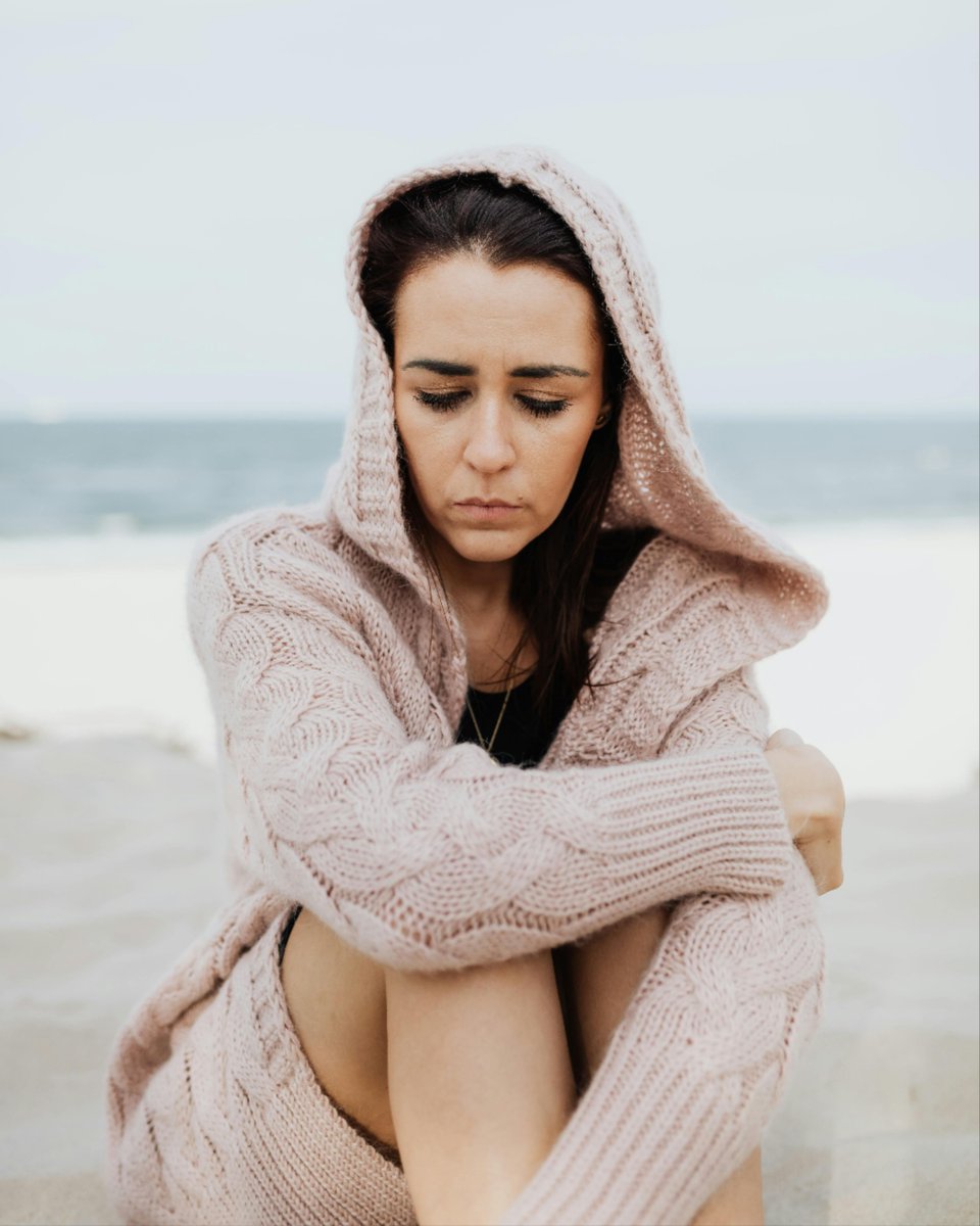 iamkerryk's tweet image. If you're exhausted, stop trying to win the argument.
You're not lazy,
you're re-calibrating.
Go rest,
you radiant, fried, divine being.
The mission resumes when you're lit again.
From my heart to yours
Kerry K
#innerhealing #spiritualawakening