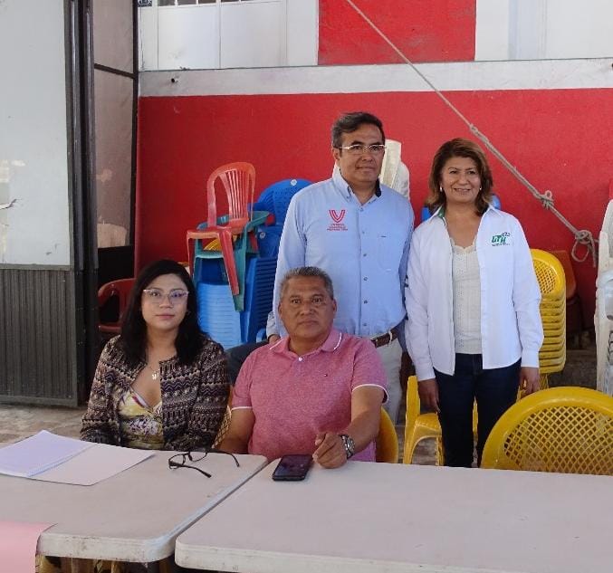 uthuejotzingo's tweet image. 🏫La Universidad Tecnológica de Huejotzingo, encabezada por la rectora, Mirna Toxqui Oliver, realizó una jornada de salud y asesoría jurídica gratuita en la comunidad de Santa Ana Xalmimilulco 🤝....... facebook.com/share/p/1CSfqQ…

#PorAmorAPuebla #UTHHuejotzingo
#PensarEnGrande