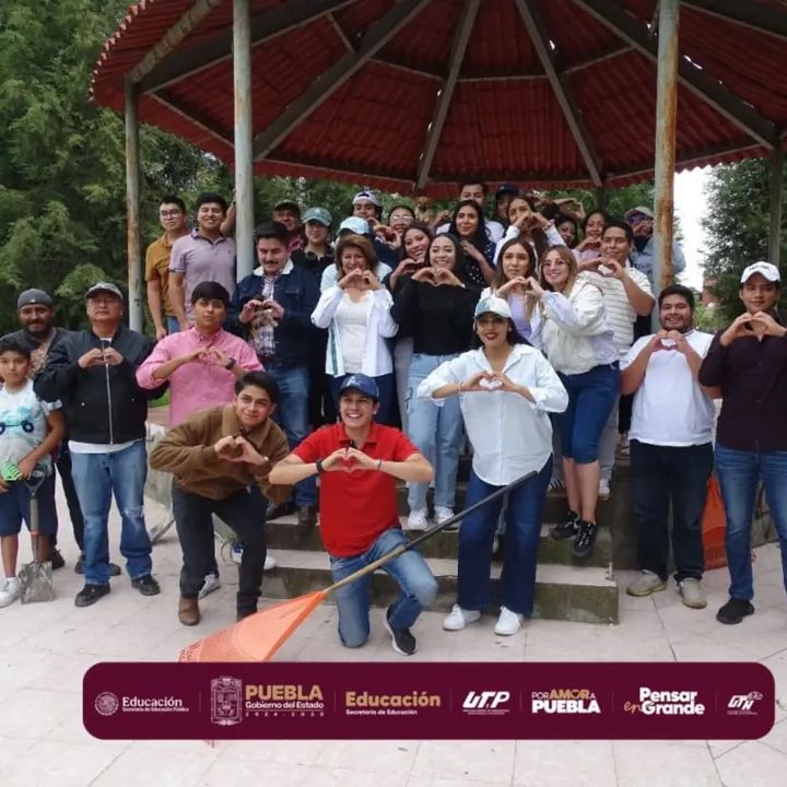 uthuejotzingo's tweet image. 🏫La Universidad Tecnológica de Huejotzingo, encabezada por la rectora, Mirna Toxqui Oliver, realizó una jornada de salud y asesoría jurídica gratuita en la comunidad de Santa Ana Xalmimilulco 🤝....... facebook.com/share/p/1CSfqQ…

#PorAmorAPuebla #UTHHuejotzingo
#PensarEnGrande