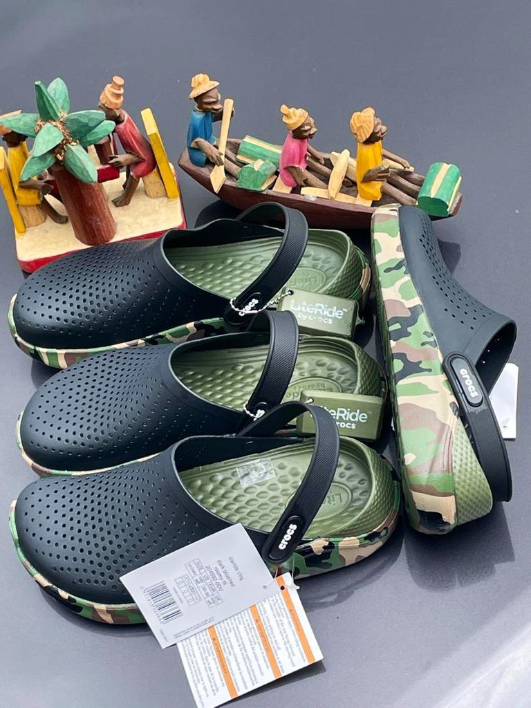 Splash crocs 

Price: ₦18,000

Location Kaduna.
Call or WhatsApp— 08063769764