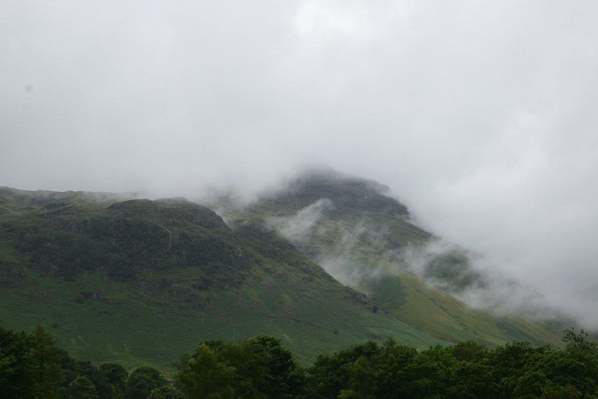 Looking forward to walking these hills and mountains in the morning. Now for an evening of tea, biscuits and some dissertation writing (and answering emails 😨)!